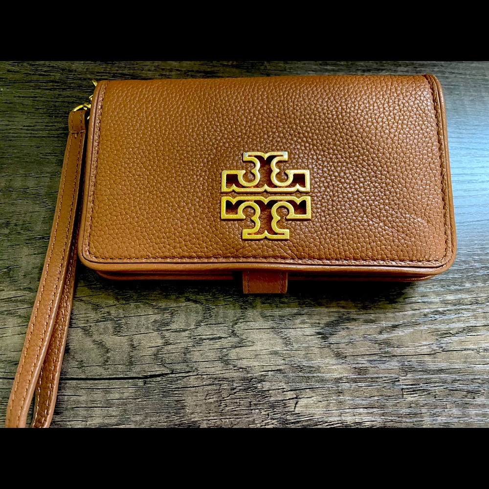Tory Burch Britten Smartphone Wristlet Wallet